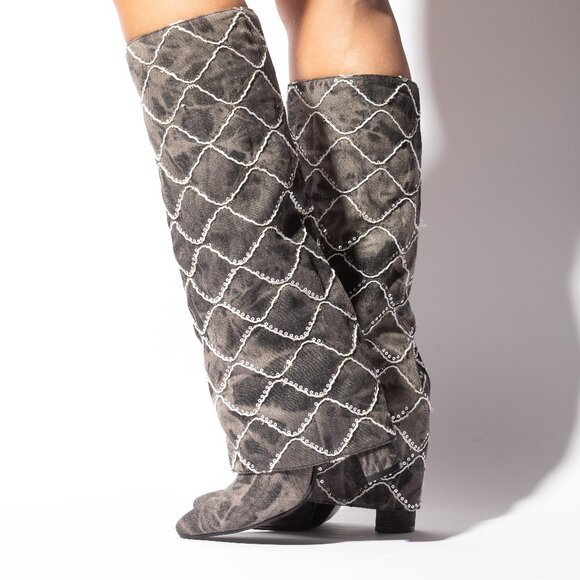 LAST PAIRs | PRICE DROPPED
Brand new  New Black Denim Daze Fold-Over Knee Boots - Picture 2 of 4